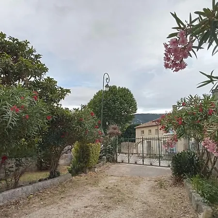 Maison Individuelle Plein Centre Avec Jardin ,Au Pied Du Mont Ventoux Malaucene Exterior photo